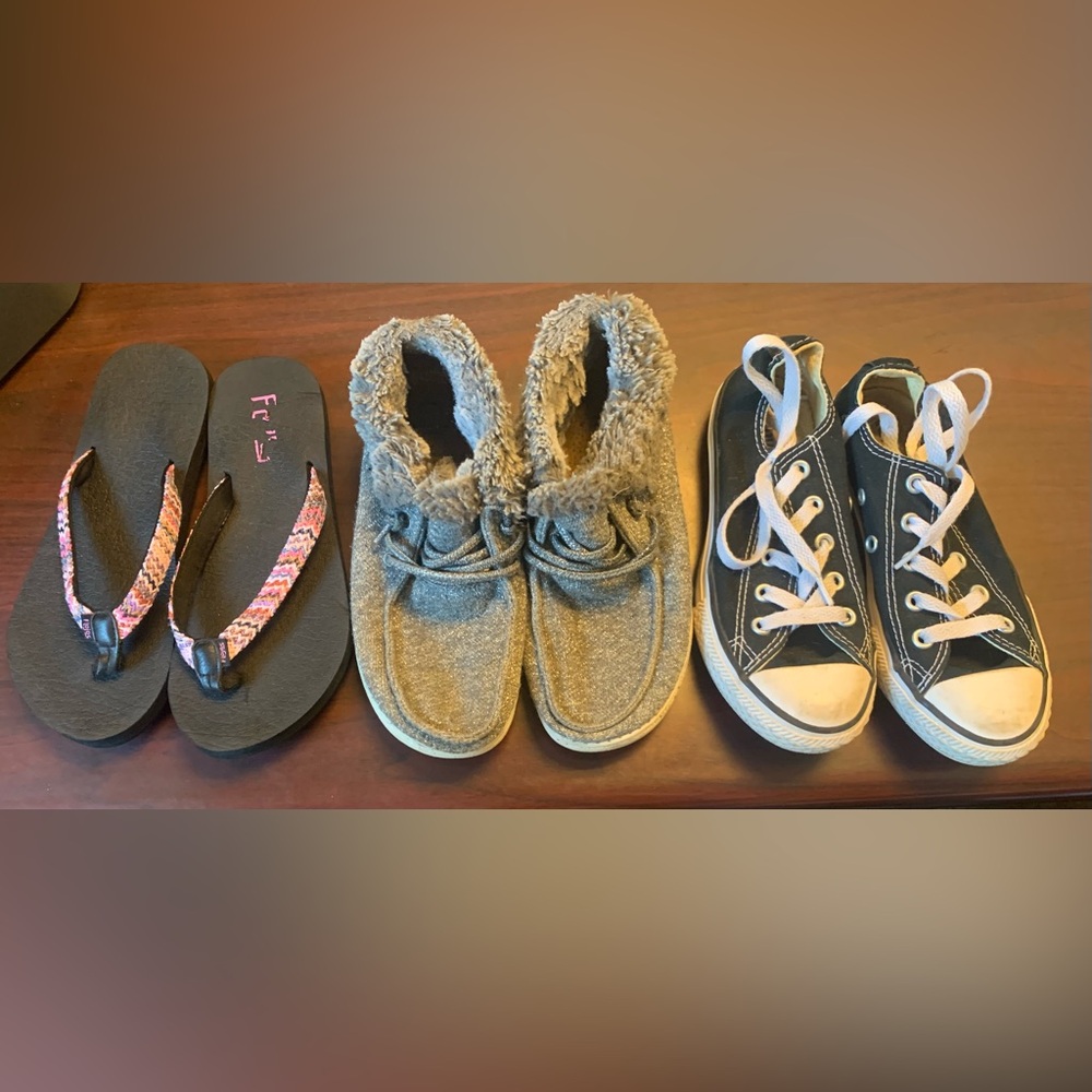 Girls shoes set of 3 pair size 2, Converse, Hey Dudes, Flojos